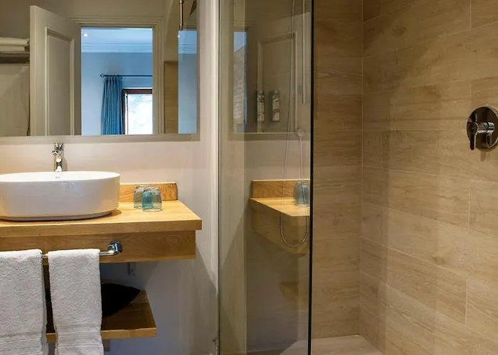 Hotel La Torre Del Visco - Relais & Chateaux Fuentespalda